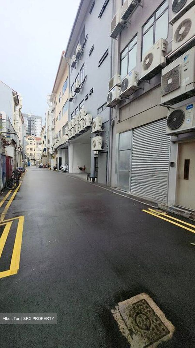Sam Leong Road (D8), Shop House #476285111